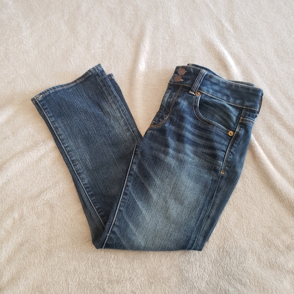 American Eagle Outfitters Denim - American Eagle crop jeans size 4